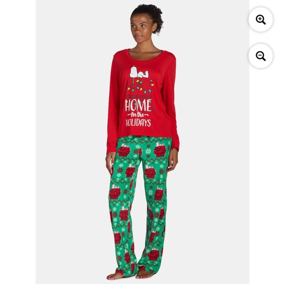 Peanuts Snoopy Women’s Home For The Holidays Pajama Set Size Medium NWT - Picture 2 of 10